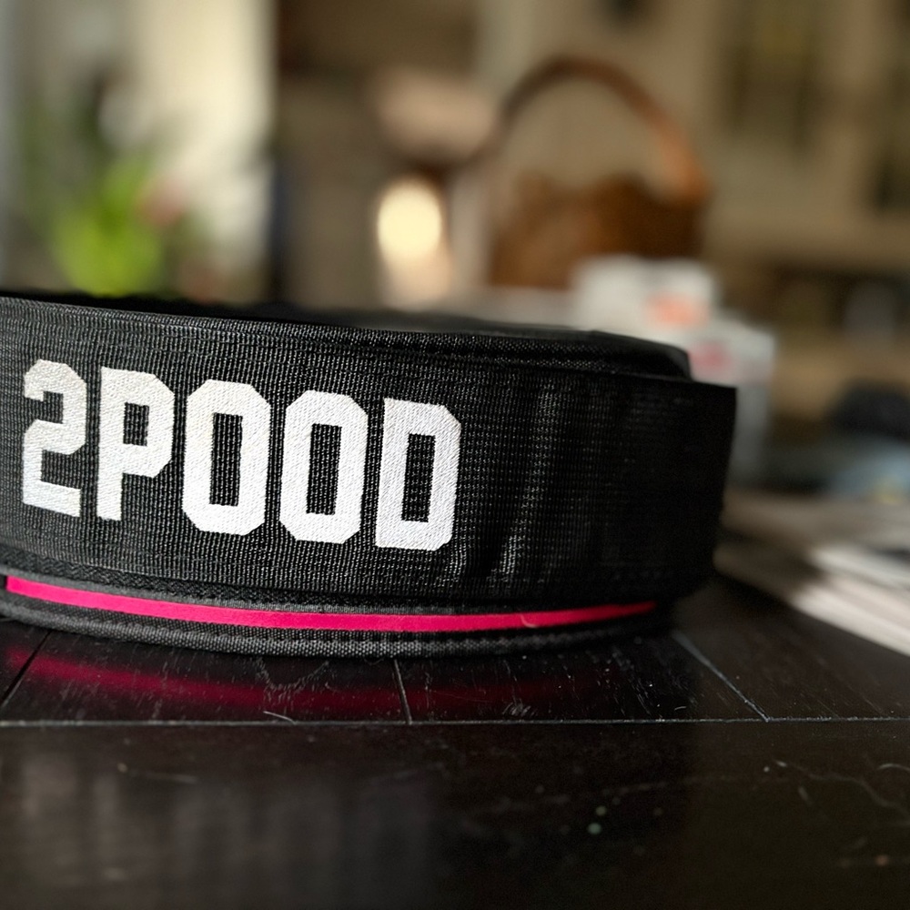 2POOD Black Weightlifting Belt